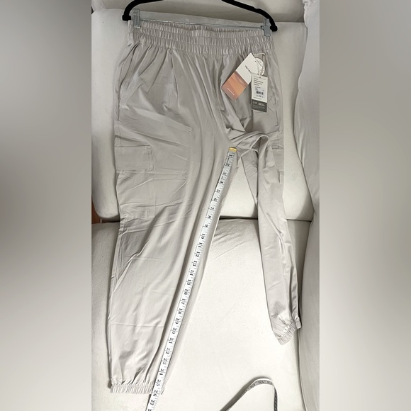 NEW Vuori Villa Cargo Joggers Suede Color Suze L - Picture 7 of 11